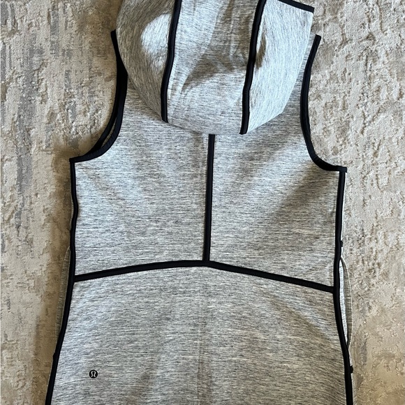Lululemon Insculpt Vest - Picture 7 of 12